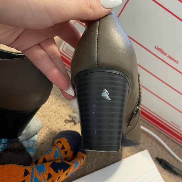 G.H Bass and CO Ankle boots - Picture 8 of 9